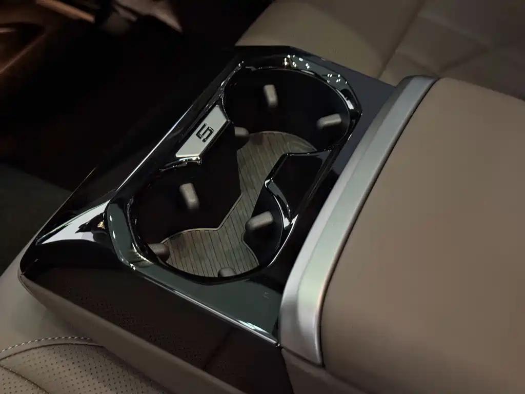 BMW BMW 5 Series 2025 525Li M Sport Package 2025 - thumbnail 17