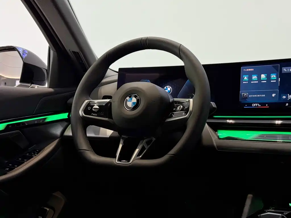 BMW BMW 5 Series 2025 525Li M Sport Package 2025 - thumbnail 19