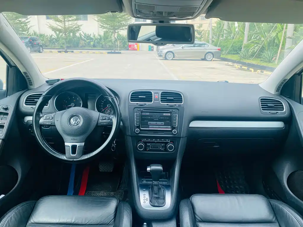 Volkswagen Volkswagen Golf 2010 1.4 TSI Automatic Luxury Edition 2010 - thumbnail 5