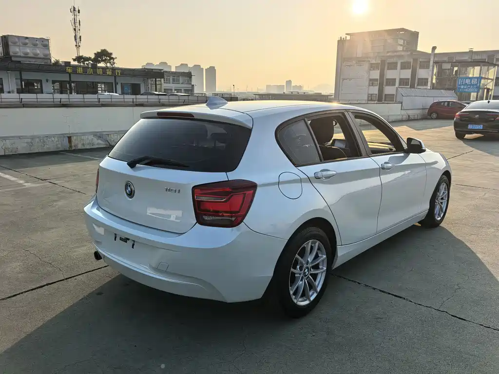 BMW BMW 1 Series (Imported) 2015 Model 118i Leading Edition 2015 - thumbnail 4