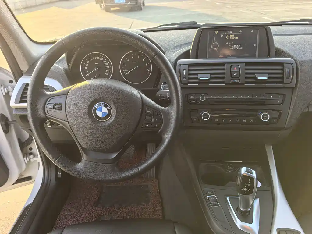 BMW BMW 1 Series (Imported) 2015 Model 118i Leading Edition 2015 - thumbnail 11