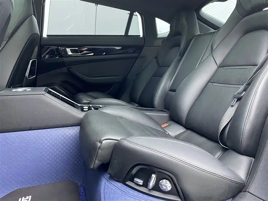 Porsche Porsche Panamera 2019 Panamera 4 Executive Long Wheelbase 2.9T 2019 - thumbnail 10