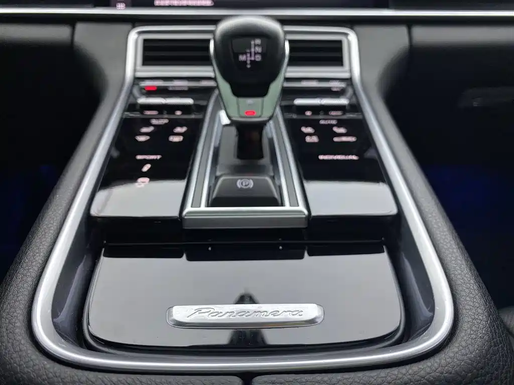 Porsche Porsche Panamera 2019 Panamera 4 Executive Long Wheelbase 2.9T 2019 - thumbnail 21