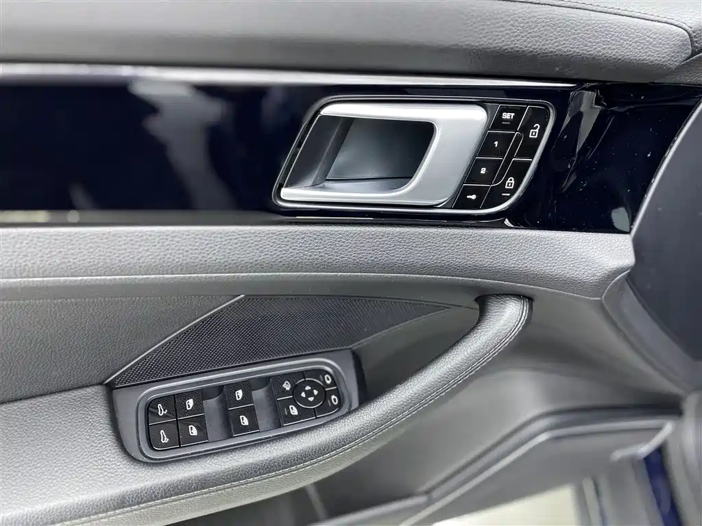 Porsche Porsche Panamera 2019 Panamera 4 Executive Long Wheelbase 2.9T 2019 - thumbnail 24