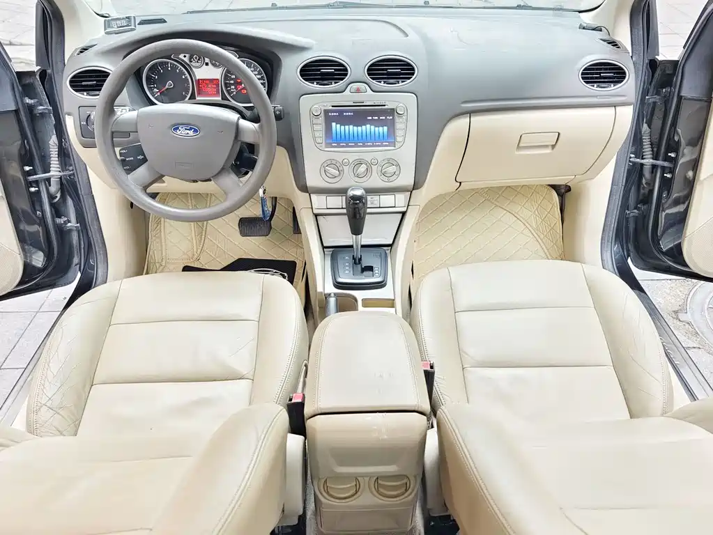 Ford Ford Focus 2011 Sedan 1.8L Automatic Luxury Edition 2011 - thumbnail 8
