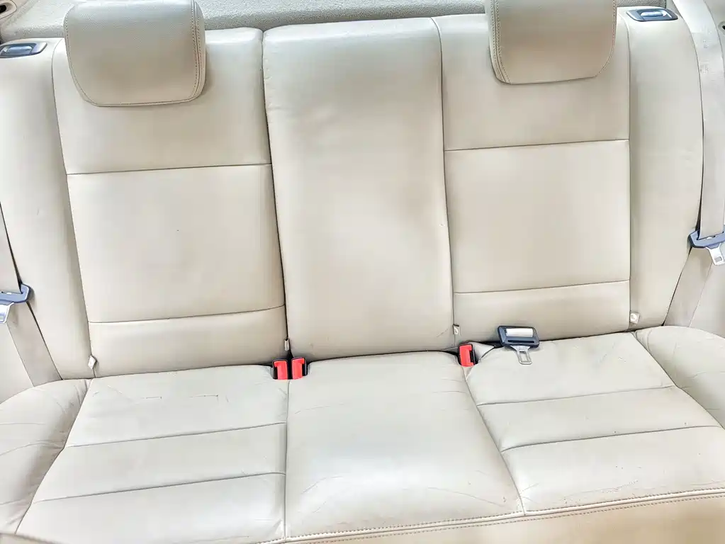 Ford Ford Focus 2011 Sedan 1.8L Automatic Luxury Edition 2011 - thumbnail 11