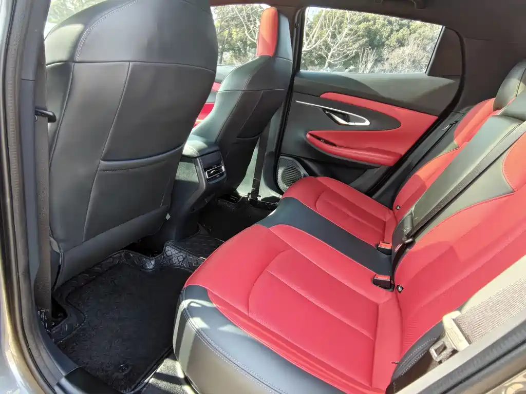 Changan Changan UNI-T 2020 1.5T Luxury Edition 2020 - thumbnail 6