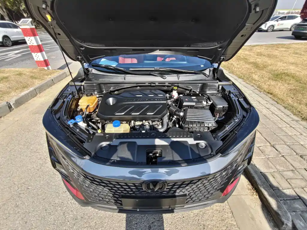 Changan Changan UNI-T 2020 1.5T Luxury Edition 2020 - thumbnail 7