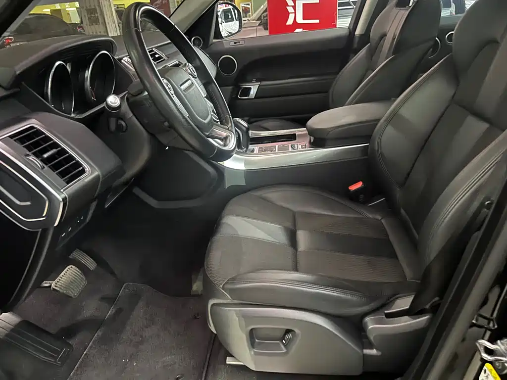 Land Rover Range Rover Sport 2016 2.0 GTDi HSE 2018 - thumbnail 7