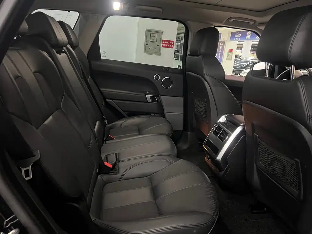 Land Rover Range Rover Sport 2016 2.0 GTDi HSE 2018 - thumbnail 8