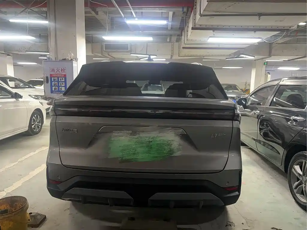 Geely Galaxy Geely Galaxy L7 2025 EM-i 115km Long Range Edition 2025 - thumbnail 4