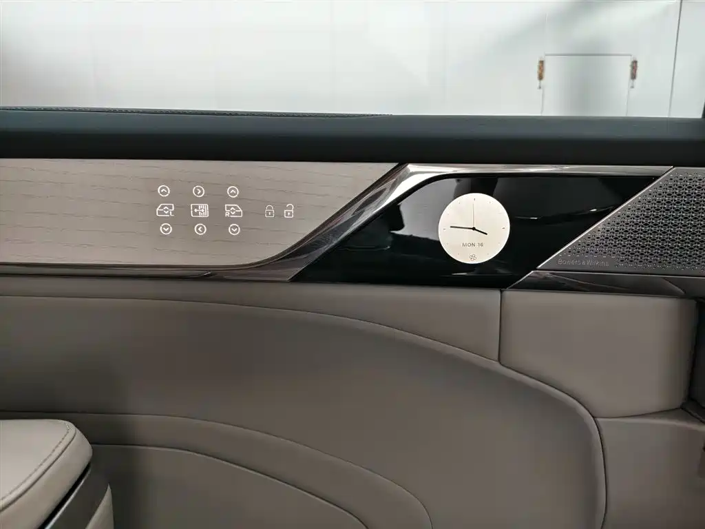 Volvo Volvo EM90 2025 Ultra Six-Seat 2024 - thumbnail 8