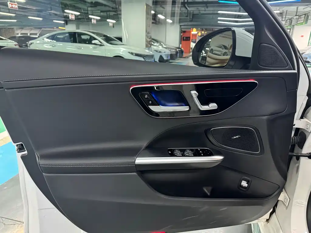 Mercedes-Benz Mercedes-Benz C-Class 2022 C 260 L Sport Edition 2022 - thumbnail 4