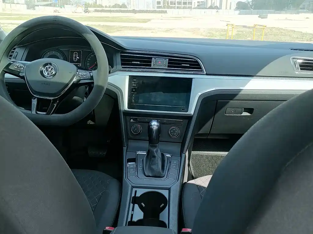Volkswagen Lamando 2021 230TSI DSG Style Edition 2021 - thumbnail 5