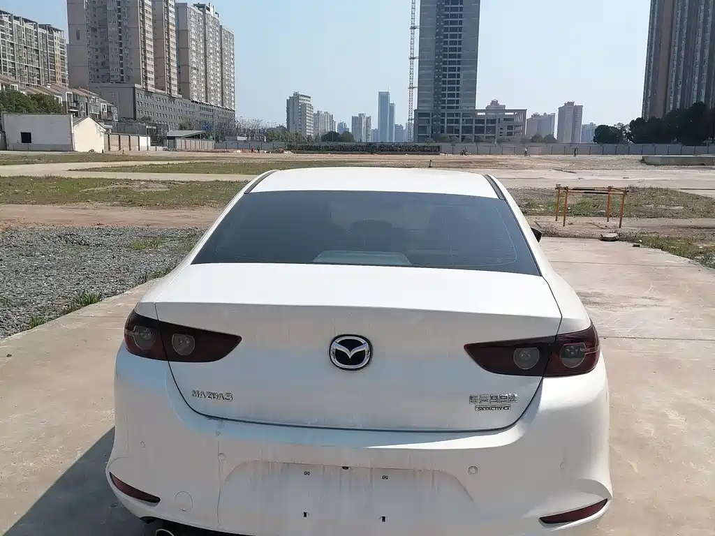 Mazda Mazda 3 Axela 2021 1.5L Automatic Premium Version 2021 - thumbnail 8