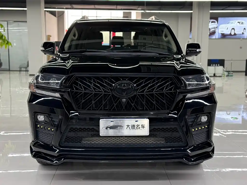 Toyota Land Cruiser (Imported) 2019 Model 4.0L Automatic 2020 - thumbnail 2