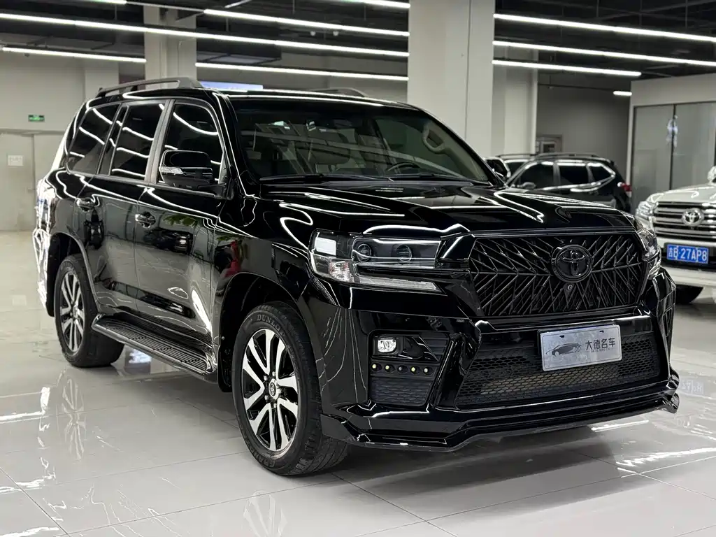 Toyota Land Cruiser (Imported) 2019 Model 4.0L Automatic 2020 - thumbnail 3