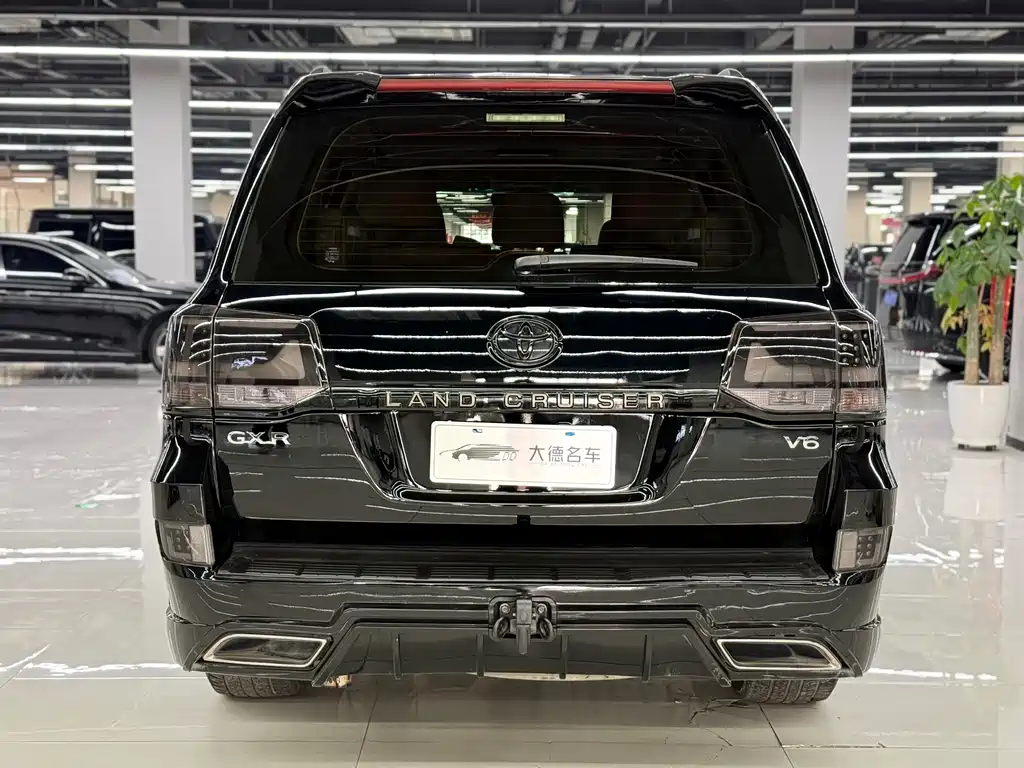 Toyota Land Cruiser (Imported) 2019 Model 4.0L Automatic 2020 - thumbnail 4