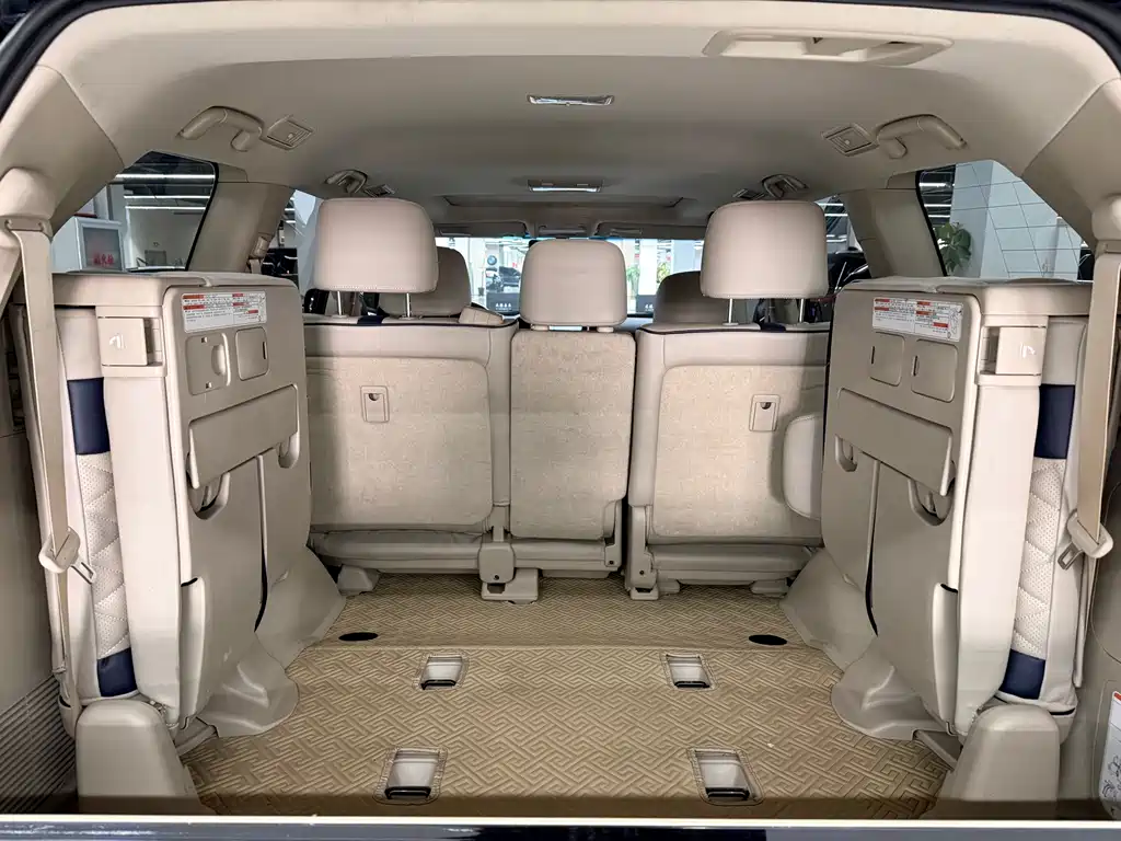 Toyota Land Cruiser (Imported) 2019 Model 4.0L Automatic 2020 - thumbnail 14