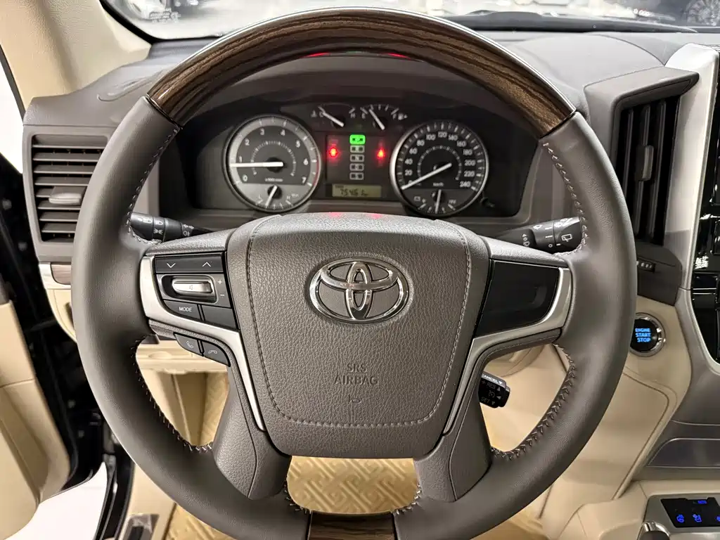 Toyota Land Cruiser (Imported) 2019 Model 4.0L Automatic 2020 - thumbnail 15