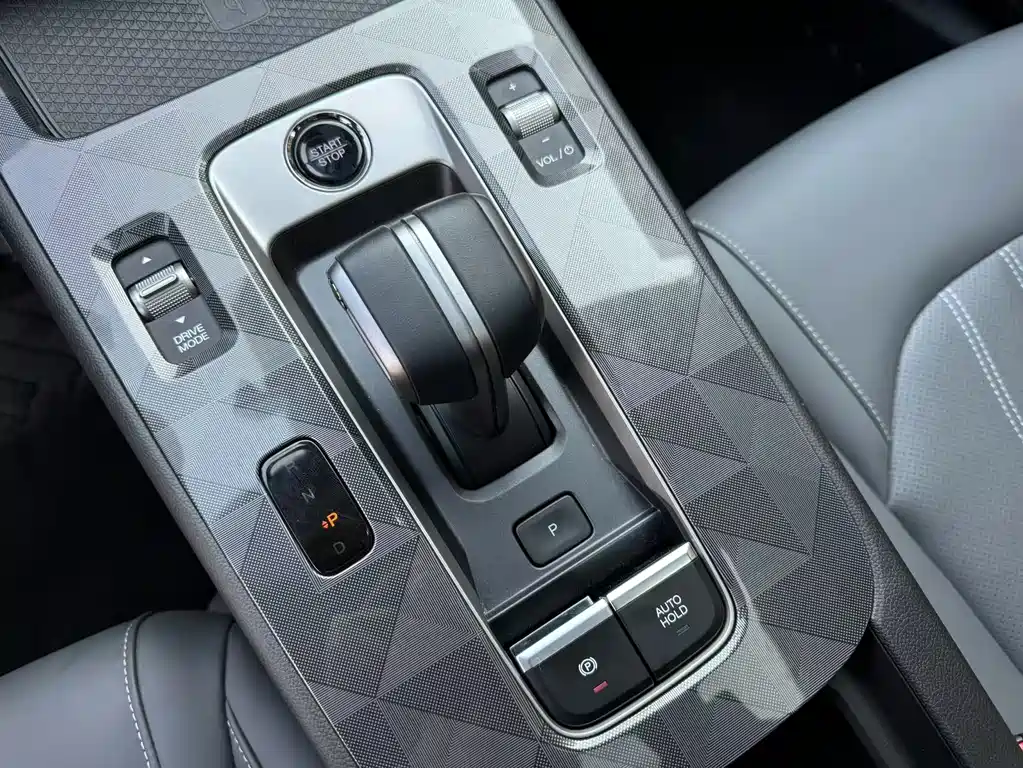 GAC Trumpchi Shadow Leopard 2024 270T DCT R-Style Edition 2026 - thumbnail 11