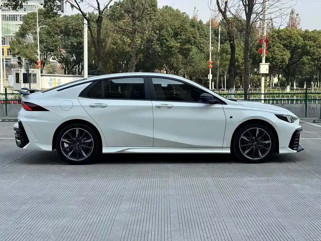 GAC Trumpchi Shadow Leopard 2024 270T DCT R-Style Edition 2026 - thumbnail 16