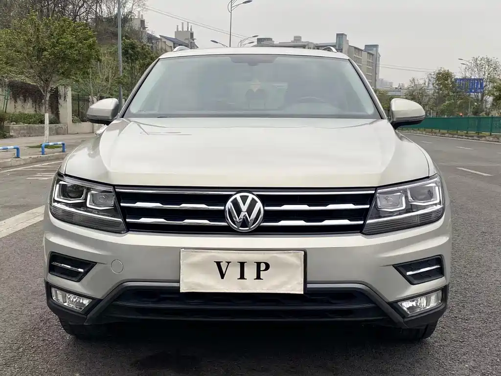 Volkswagen Volkswagen Tiguan L 2019 330TSI Automatic 2WD Panoramic Comfort Edition China VI 2019 - thumbnail 2
