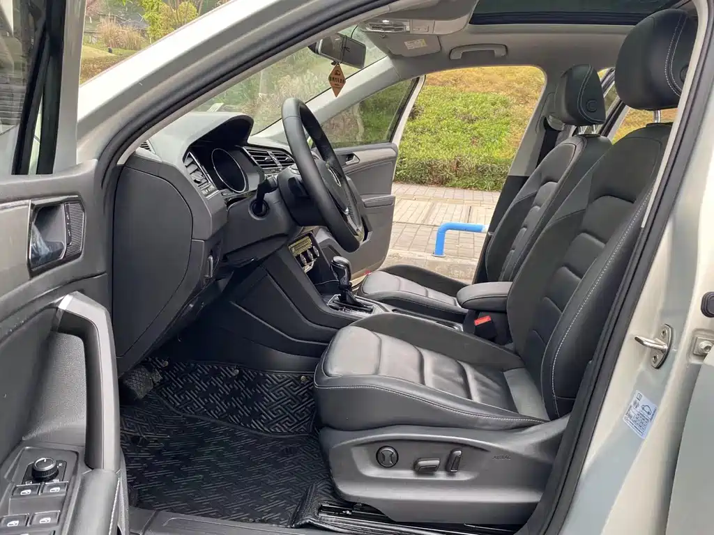 Volkswagen Volkswagen Tiguan L 2019 330TSI Automatic 2WD Panoramic Comfort Edition China VI 2019 - thumbnail 8