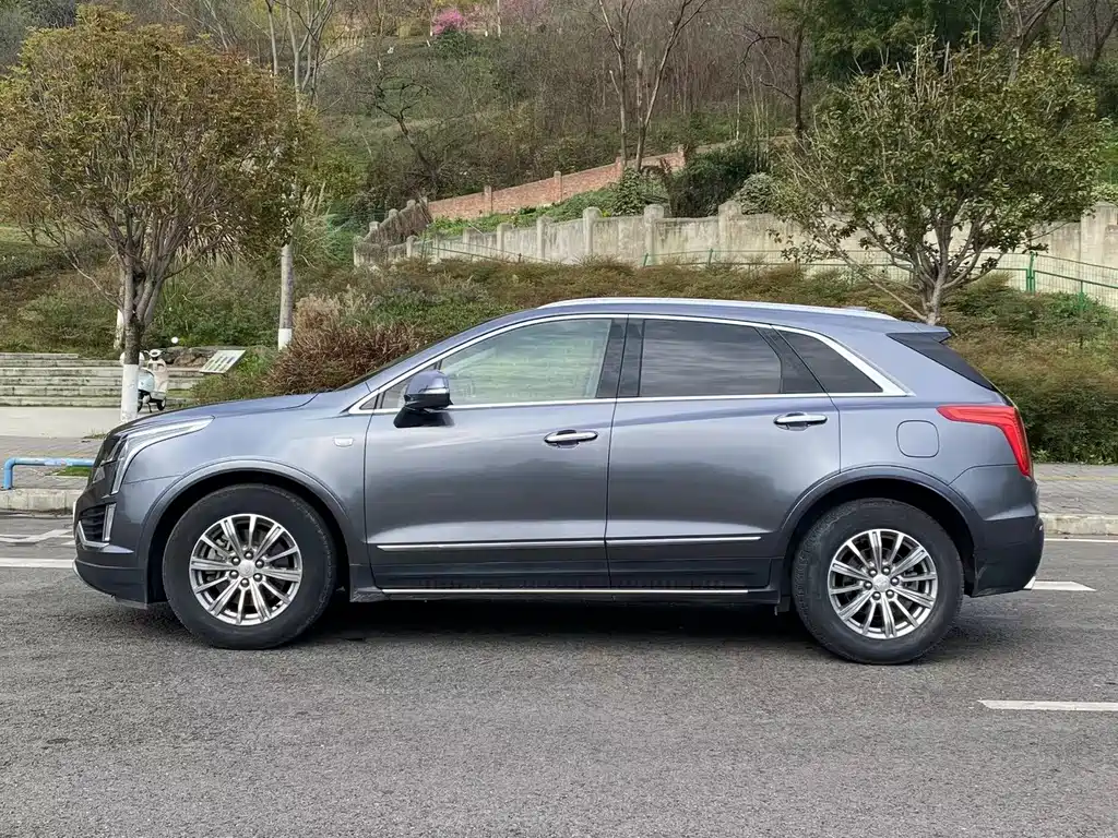 Cadillac Cadillac XT5 2017 Anniversary Edition 25T Luxury 2017 - thumbnail 4