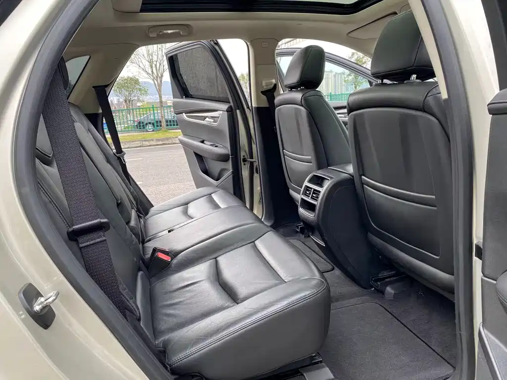 Cadillac Cadillac XT5 2017 Anniversary Edition 25T Luxury 2017 - thumbnail 9