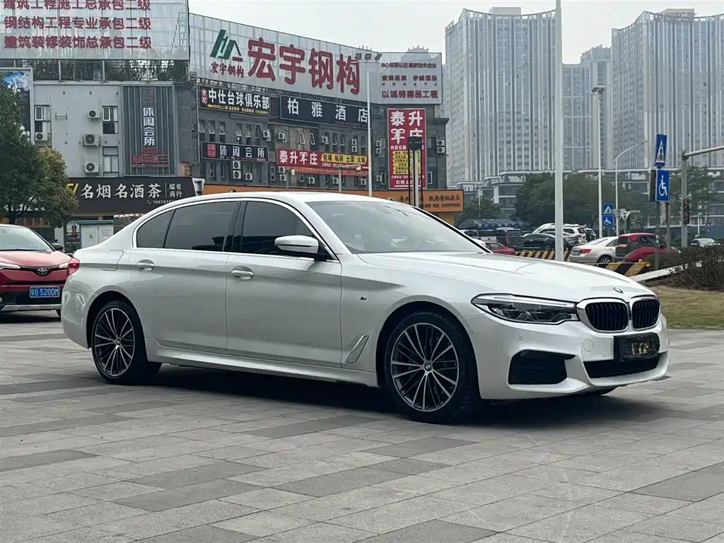 BMW BMW 5 Series 2020 530Li Leading Model M Sport Package 2020 - thumbnail 3