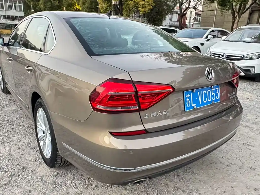 Volkswagen Volkswagen Passat 2017 330TSI DSG Premium Edition 2017 - thumbnail 9