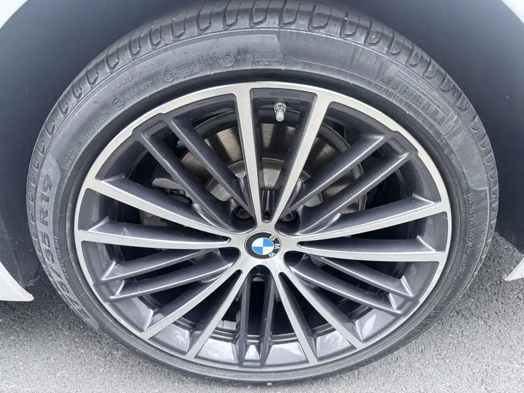 BMW BMW 5 Series 2023 530Li Leading Model Luxury Package 2023 - thumbnail 16