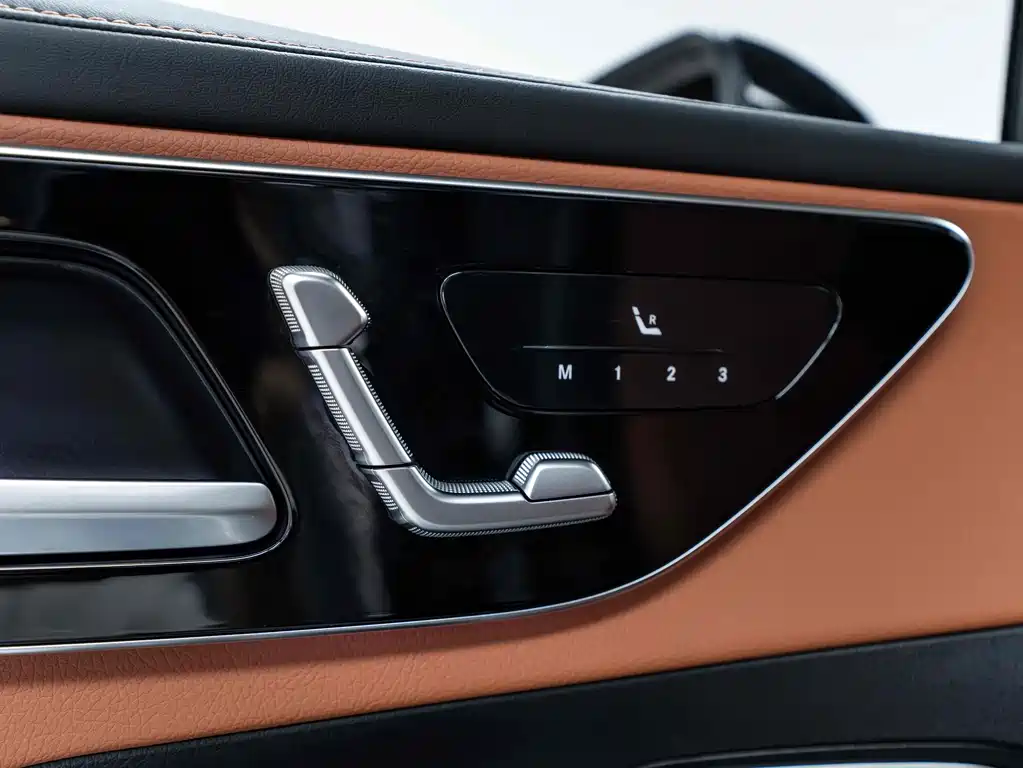 Mercedes-Benz Mercedes-Benz GLC 2025 GLC 300 L 4MATIC Sport 5-seater 2025 - thumbnail 7