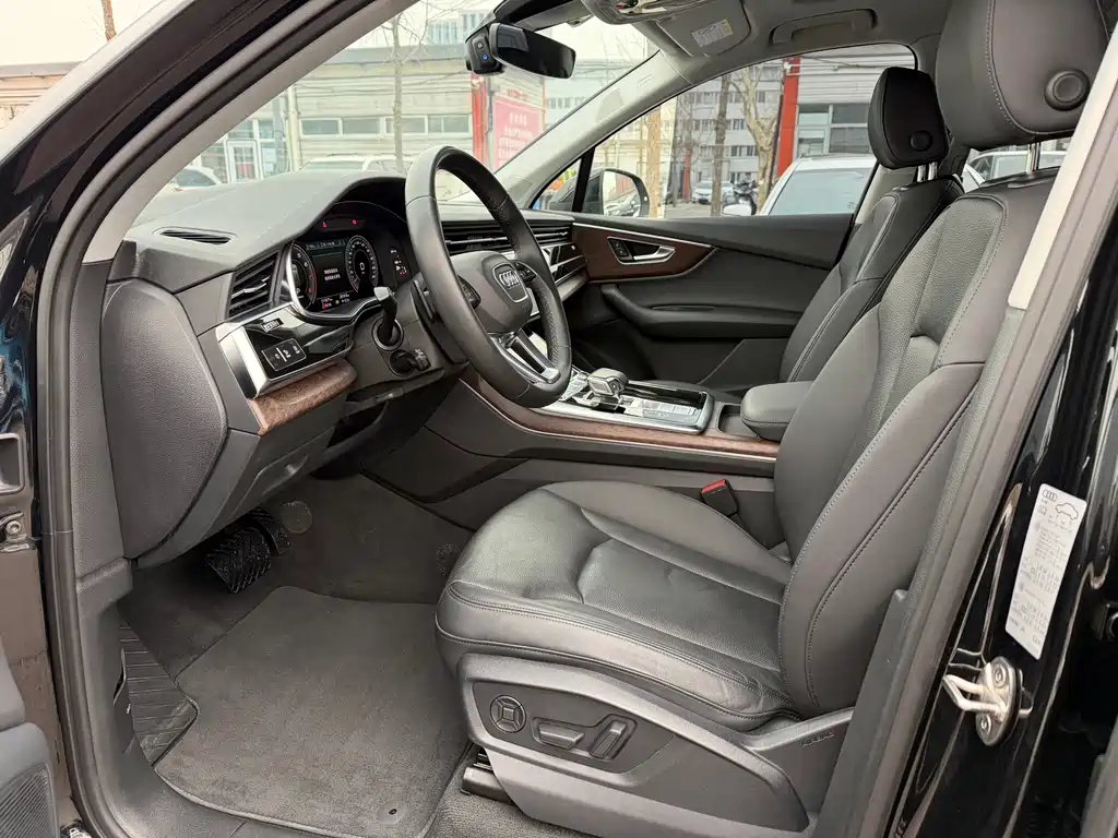 Audi Audi Q7 2022 55 TFSI quattro S line Sport 2022 - thumbnail 5