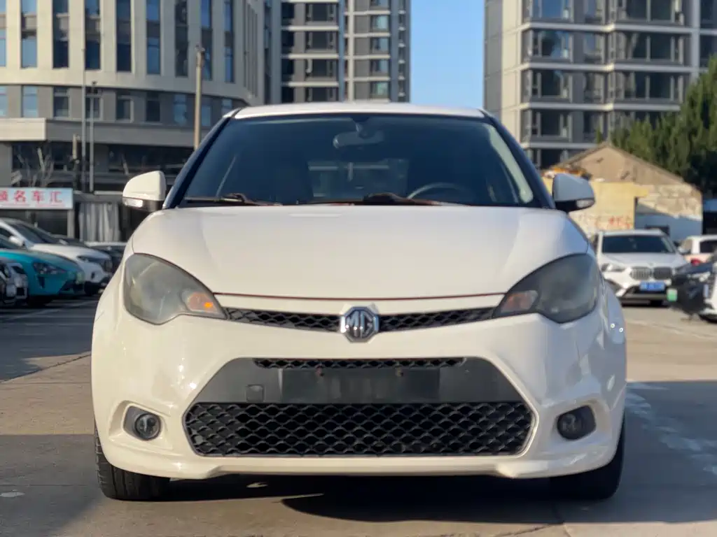 MG MG 3 2013 1.5L AMT Elite Edition 2014 - thumbnail 2