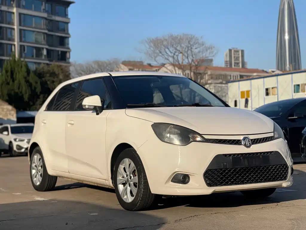 MG MG 3 2013 1.5L AMT Elite Edition 2014 - thumbnail 3