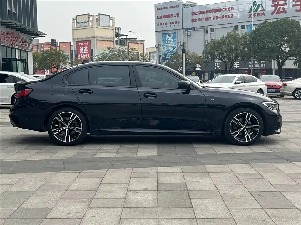 BMW BMW 3 Series 2022 Model Year Facelift 325Li M Sport Shadow Night Package 2022 - thumbnail 4