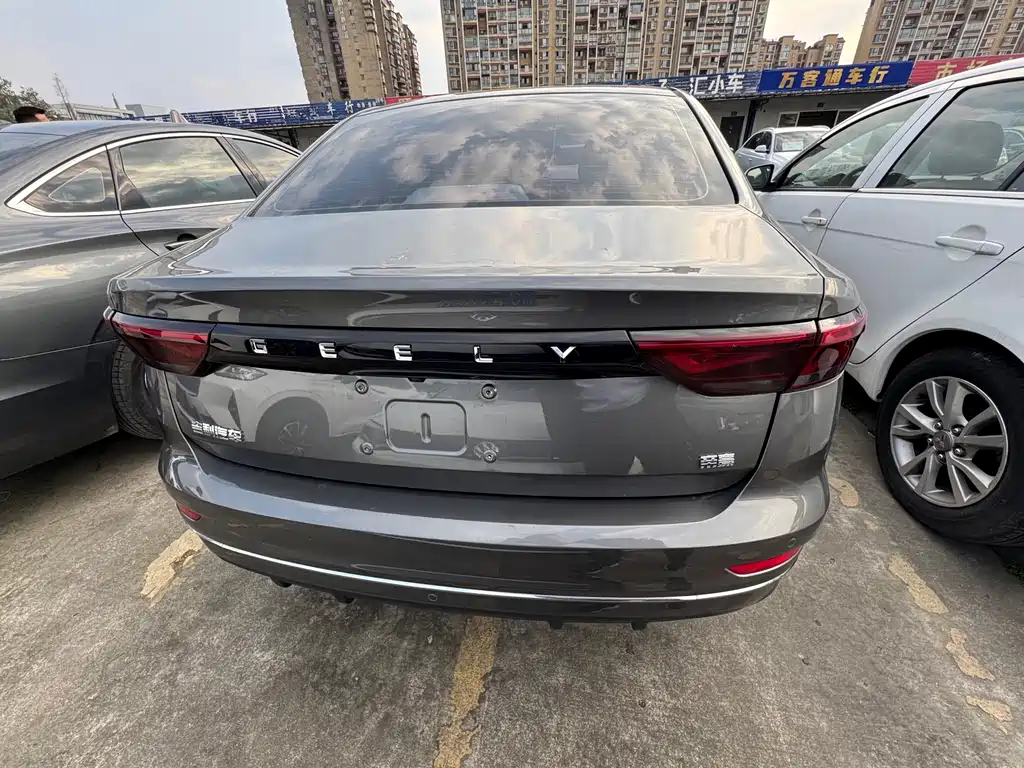 Geely Auto Geely Emgrand 2022 4th Generation 1.5L CVT Luxury Edition 2023 - thumbnail 11