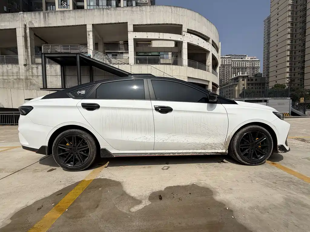 Geely Auto Geely Emgrand 2022 Emgrand COOL 1.5T DCT Wind Edition 2023 - thumbnail 4