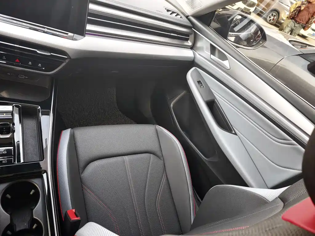 Volkswagen Lamando 2023 Lamando L 280TSI DSG Hot Edition 2023 - thumbnail 10