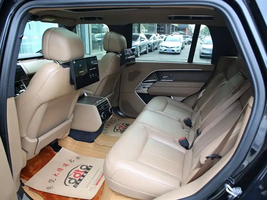 Land Rover Range Rover 2023 3.0 L6 400PS Autobiography Long Wheelbase 2022 - thumbnail 6