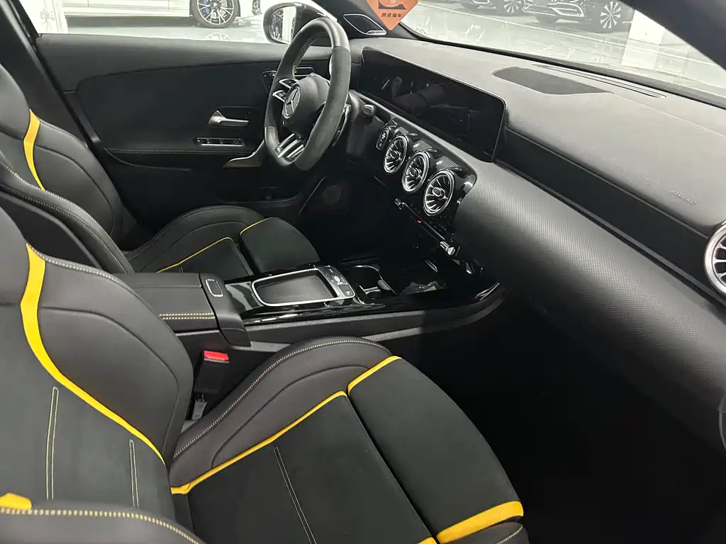 Mercedes-Benz Mercedes-Benz A-Class AMG A 45 S 4MATIC+ 2024 - thumbnail 6