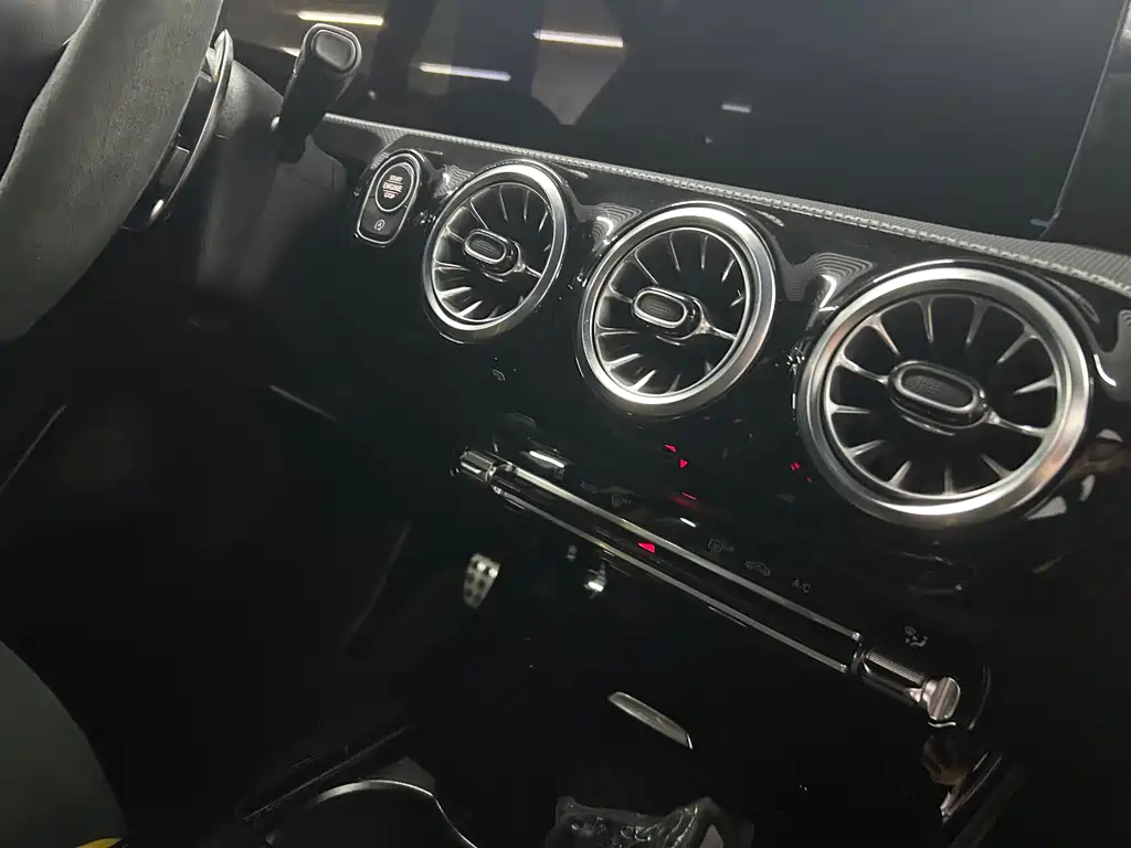 Mercedes-Benz Mercedes-Benz A-Class AMG A 45 S 4MATIC+ 2024 - thumbnail 8