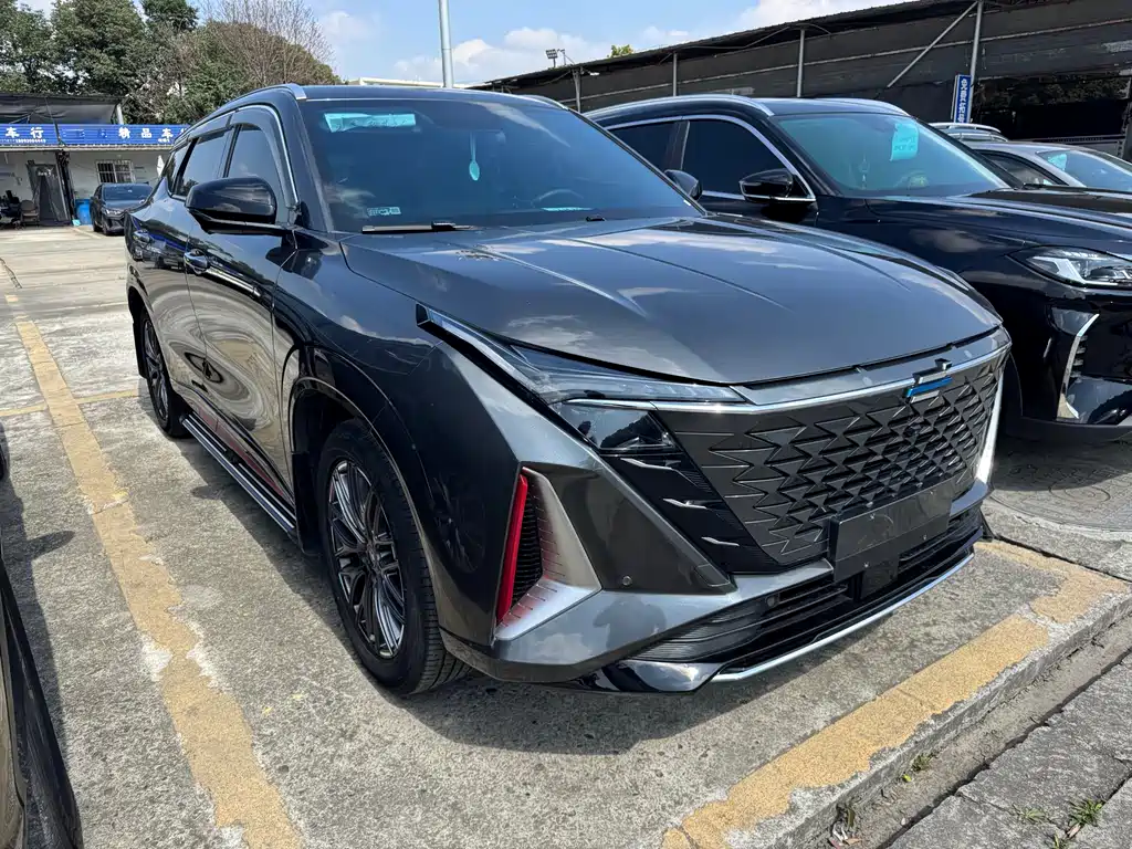 Changan Oushang Changan Oushang Z6 2023 Blue Whale 1.5T DCT Smart Supreme Edition 2023 - thumbnail 3