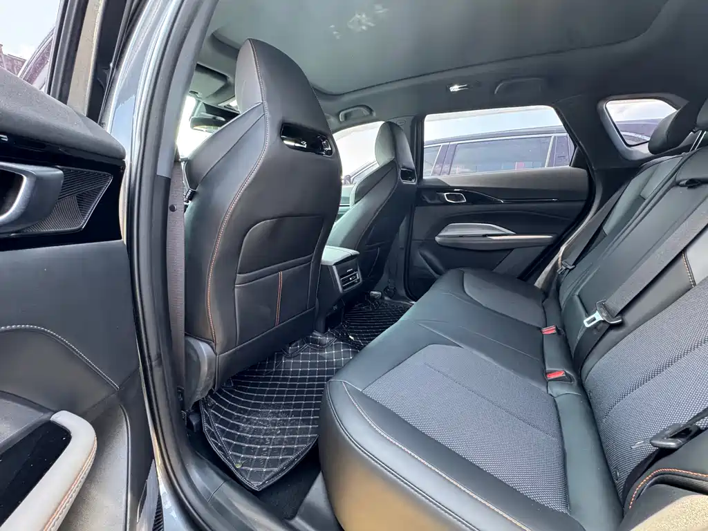 Changan Oushang Changan Oushang Z6 2023 Blue Whale 1.5T DCT Smart Supreme Edition 2023 - thumbnail 9