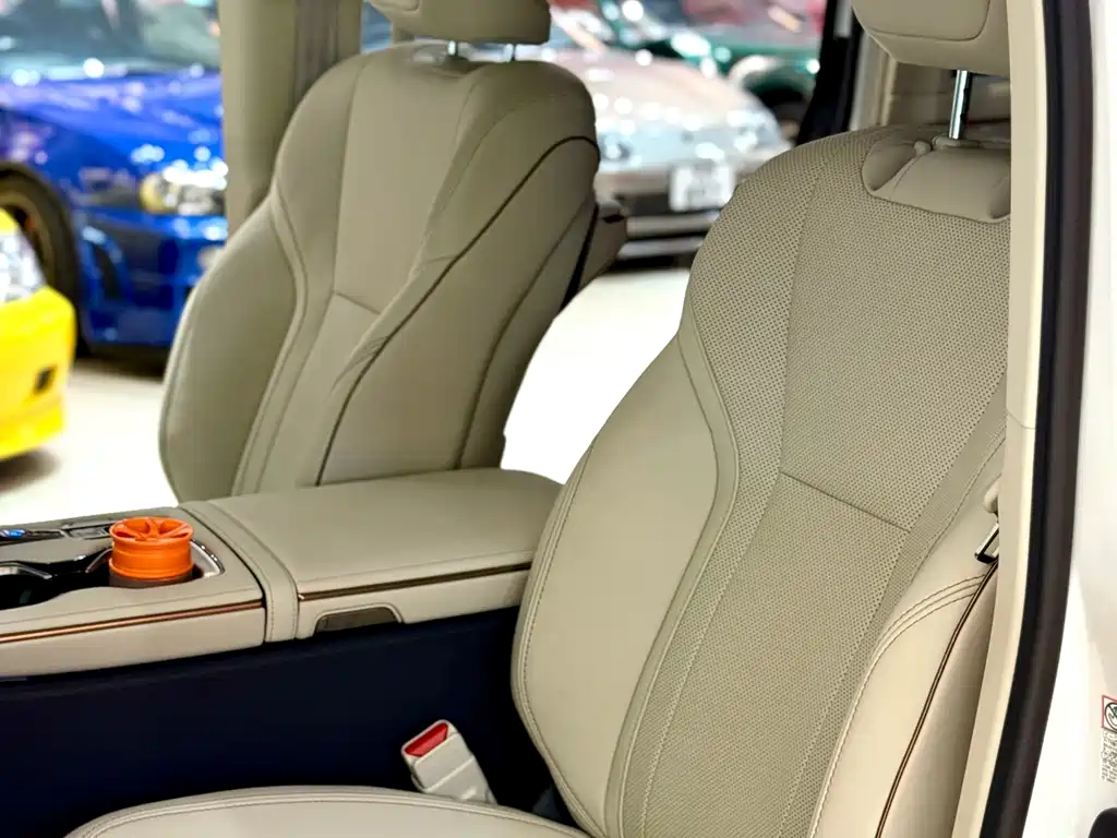 Lexus Lexus LM 350h Six-Seat Executive Edition 2025 - thumbnail 6