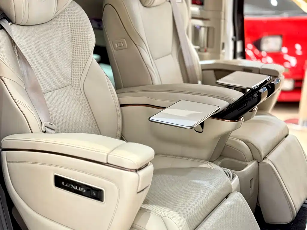 Lexus Lexus LM 350h Six-Seat Executive Edition 2025 - thumbnail 7