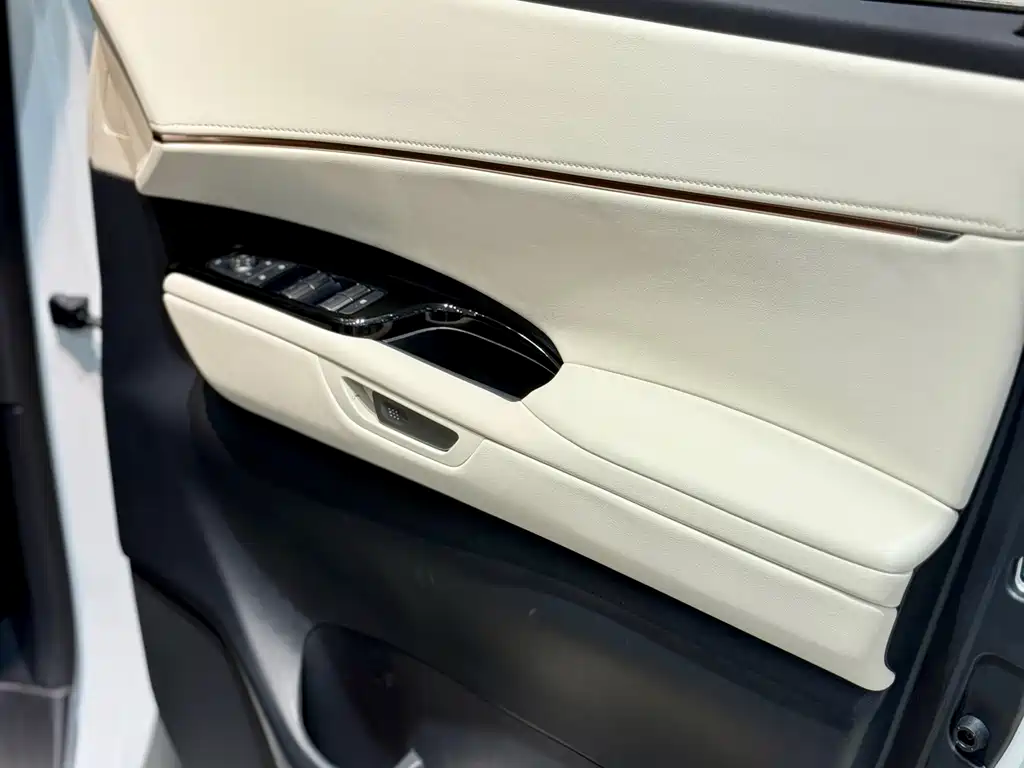 Lexus Lexus LM 350h Six-Seat Executive Edition 2025 - thumbnail 24