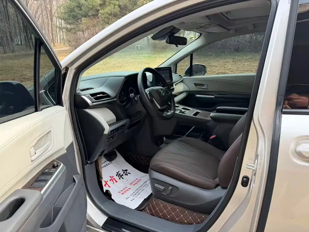 Toyota Toyota Sienna 2021 2.5L Hybrid LE 2023 - thumbnail 6